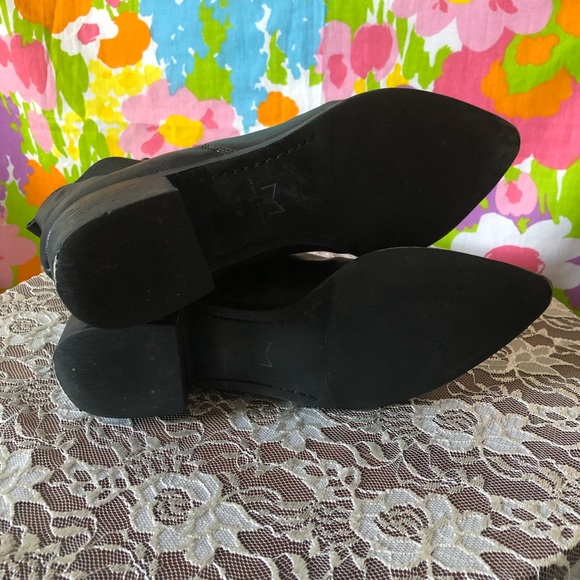 MARC FISHER CHELSEA BLACK LEATHER WITCH BOOTIE - Picture 4 of 8